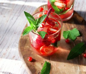 Read more about the article Mocktail: Non Alcoholic Holiday Punch