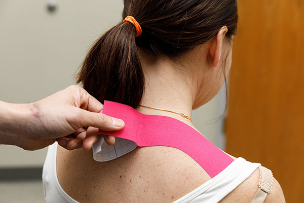 Read more about the article Kinesio Tape: What it is and What to do with it.