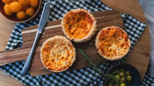 Read more about the article Mushroom and Pepper Mini Quiches (eggless)