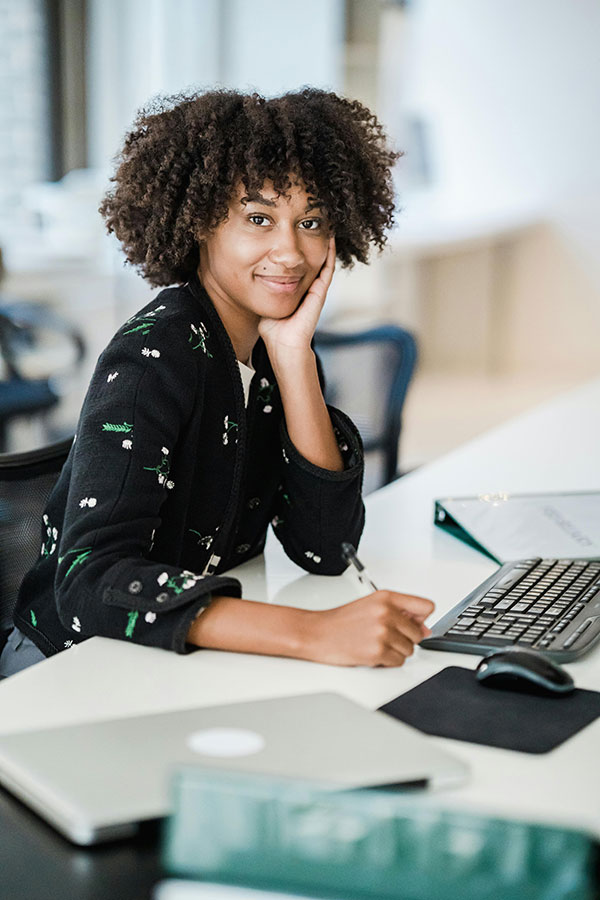 Read more about the article 7 Ways to Make your Workday Happier
