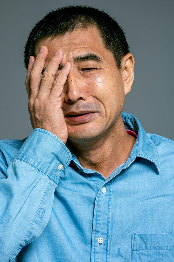 Read more about the article Seasonal Affective Disorder:  What is it?  How can we keep it under control?
